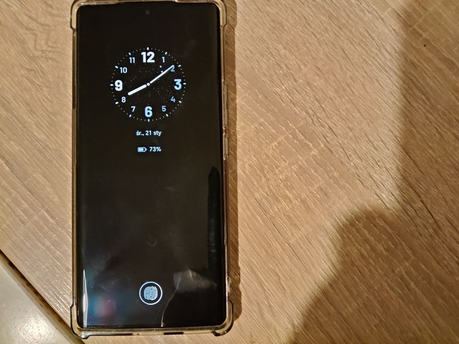 Honor 70 w kolorze Emerald Green