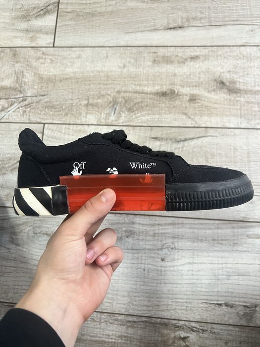 кросівки/кеди  Off-White