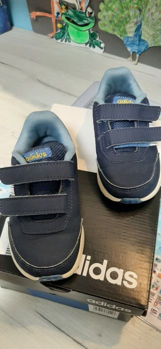 Buty sportowe adiadas 24