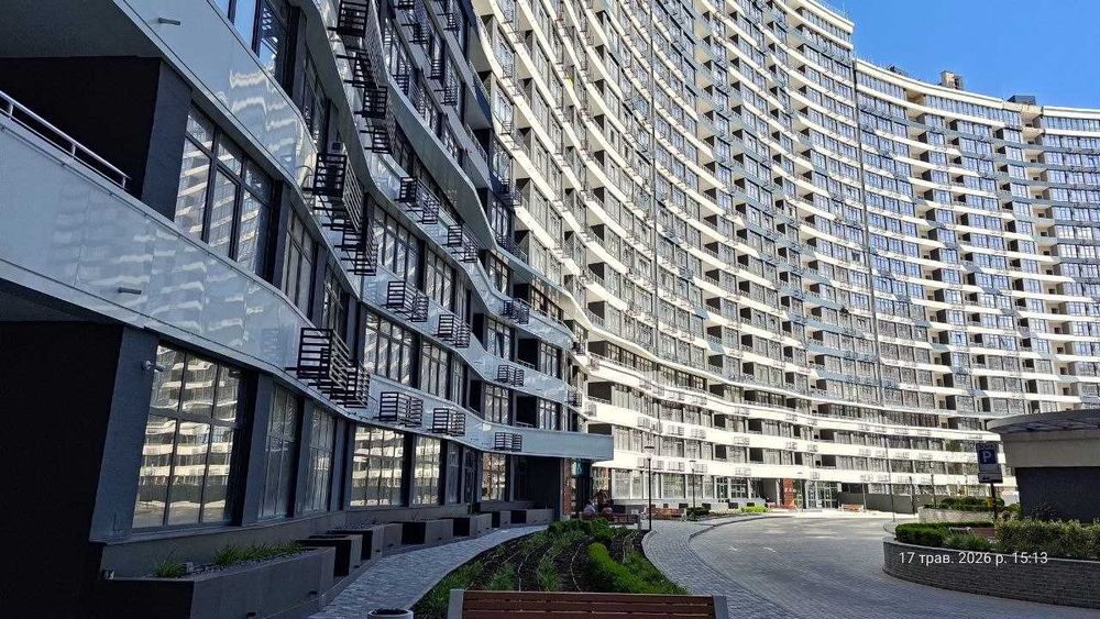 У продажу квартира в Аркадії.Одеса. Новий ремонт.З меблями та технікою. Вид моря!