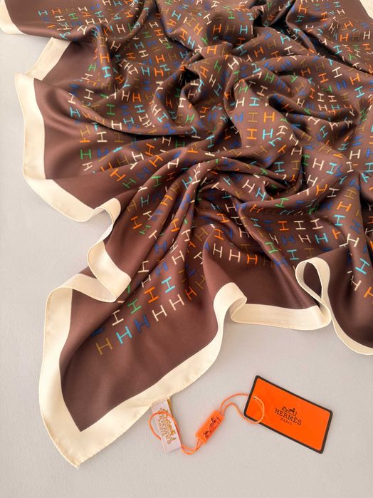Ніжна хустка в стилі Hermès 90x90 см