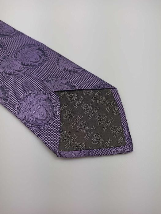Gianni Versace fioletowy jedwabny krawat w logo meduzy wksm01