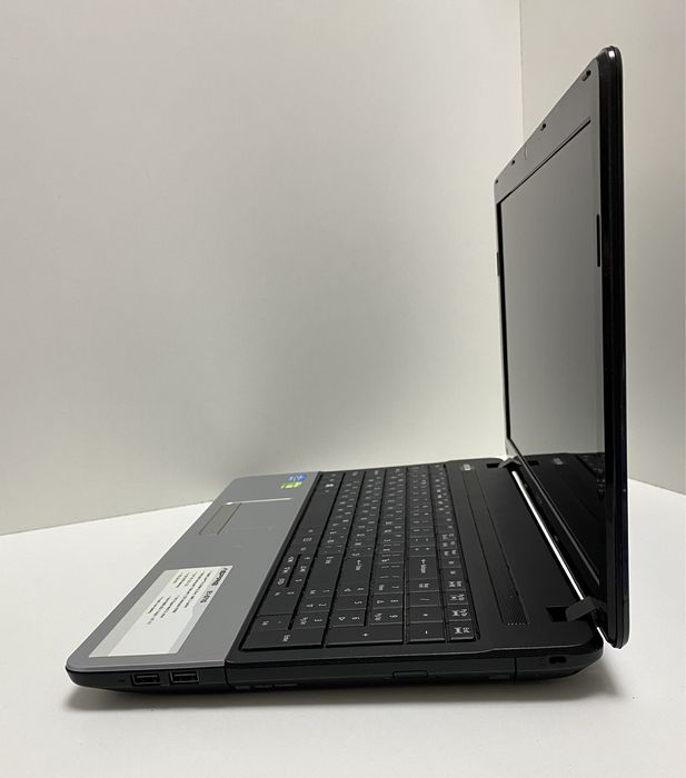 ігровий ноутбук Acer aspire E1-571G 15.6" 8/720GB Nvidia 710 2GB