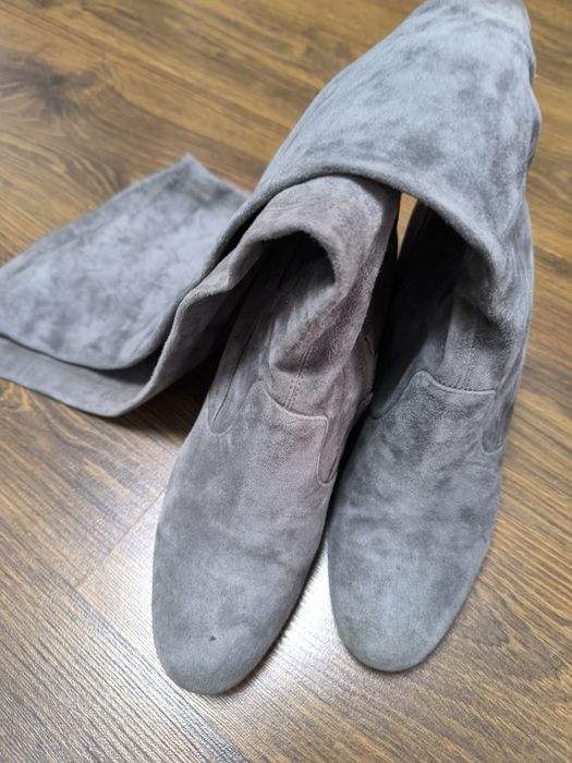 Стильні замшеві сапоги до колін