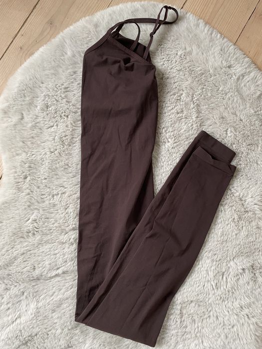 Czekolodowy kombinezon H&M