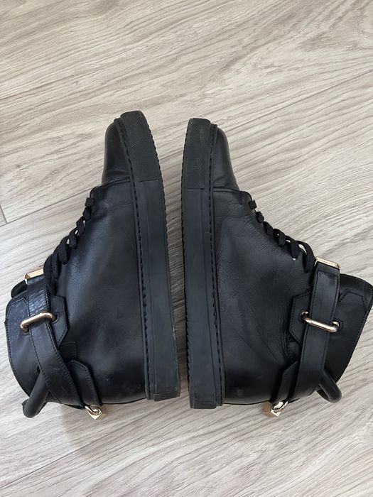 Buty Carinii z klodkami