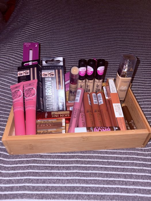 Essence/ Loreal/ Maybelline