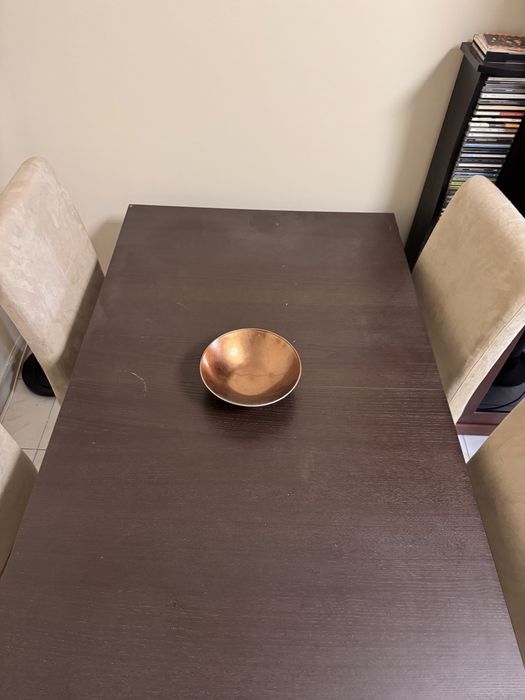 Mesa extensivel com 4 cadeiras
