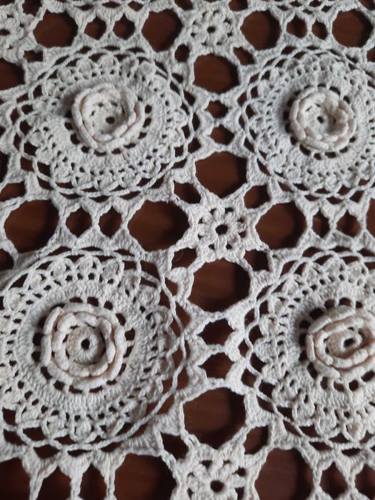 Selling a crocheted tablecloth