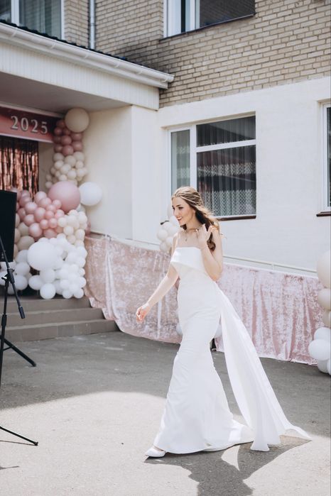 Випускна біла сукня