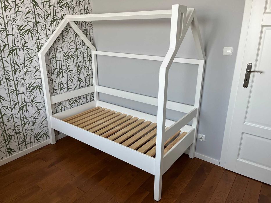 Drewniane łóżko domek 80cm x 160cm firmy Nizio Home