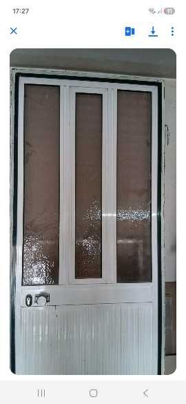 Vendo janela porta branca usada