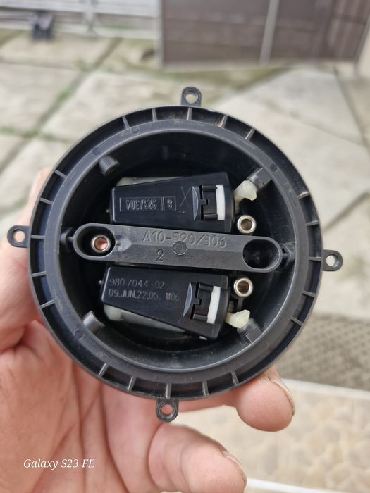 Моторчик регулировки зеркала левый Ford Connect: 1 000 грн