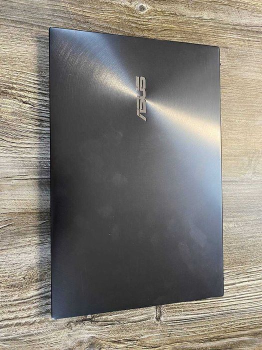 Asus Zenbook 13 OLED