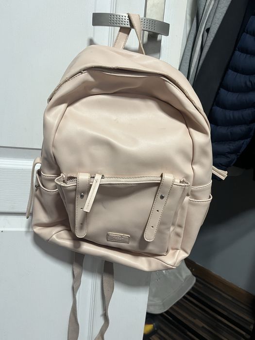 średniej wielkości plecak