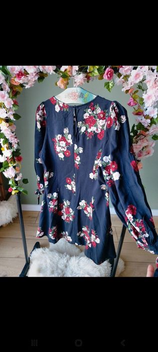 Sukienka damska czarna Zara w kwiaty przed kolano rękaw 3/4 100% visko