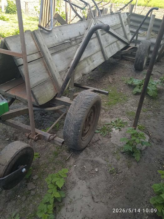 Причіп для трактора і для коня