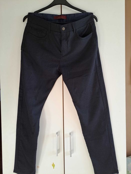 Spodnie Zara 44 jak nowe