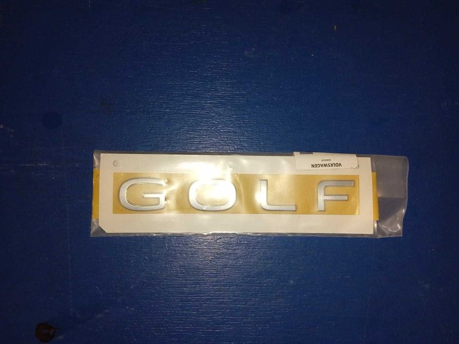 vw golf 8 VIII emblemat logo znaczek tylnia klapa nowe oryginał