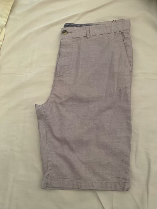 Calcao de homem bordeaux e branco