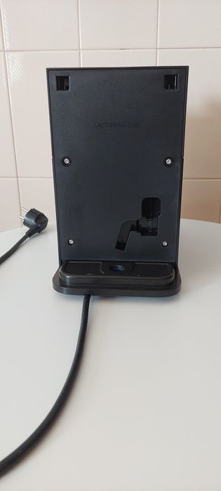 VENDO Máquina de Café DELONGHI Nespresso Lattissima One