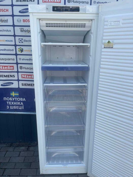Морозильна камера Whirlpool б/в 185cм біла суха заморозка #07416