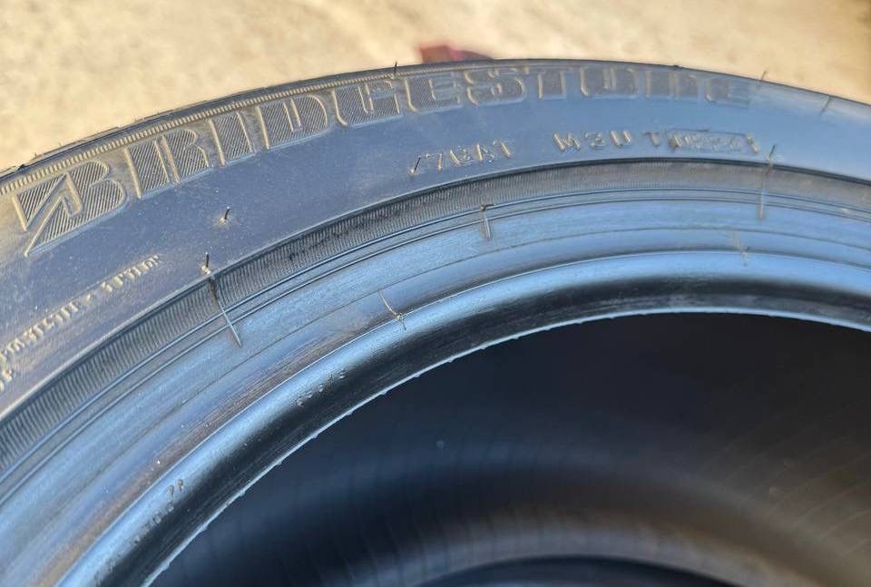 Зимові шини 245 45 R17 Bridgestone