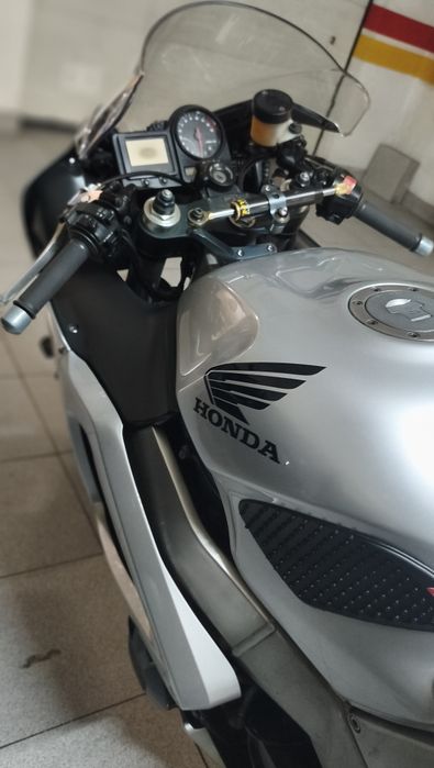 Honda cbr 929  aceito troca super motard etx