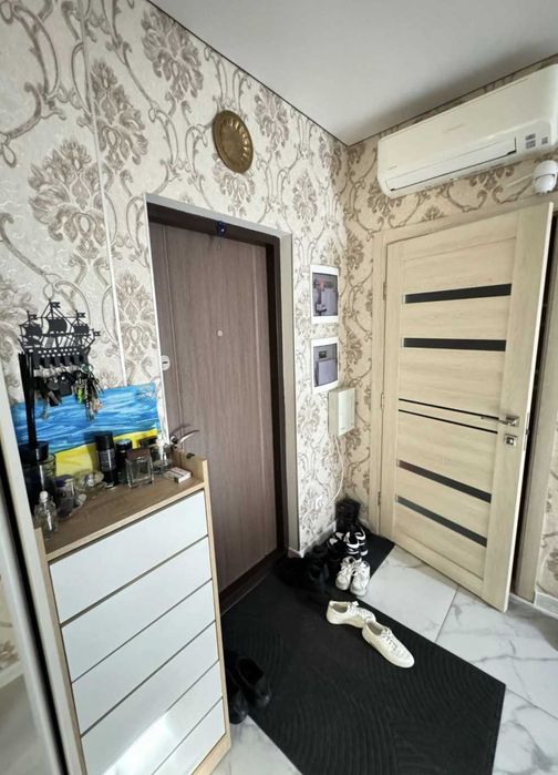 Продам простору квартира у мальовничому Маріїнському!