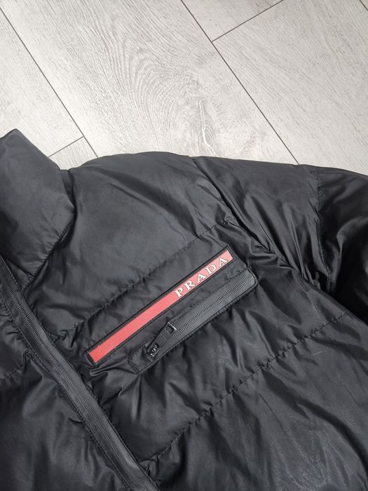 Prada  kurtka  pikowana puchowa bomberka