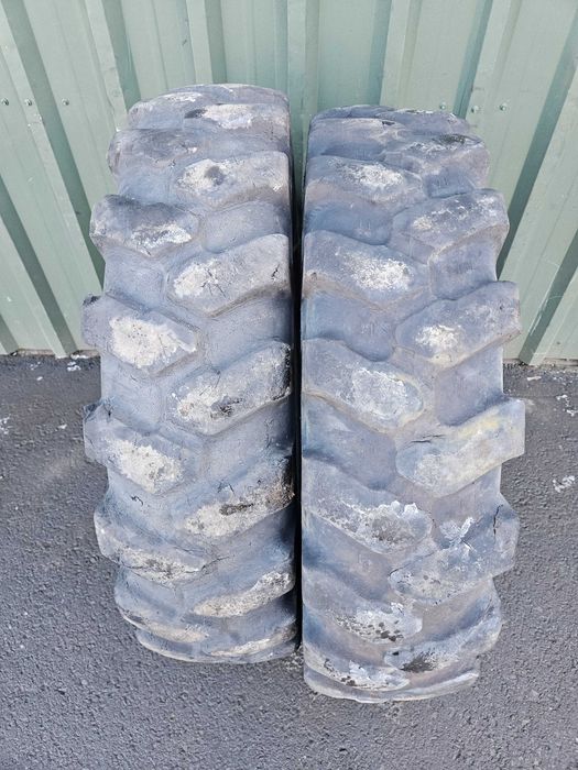Opona Opony Para Mitas 11.00 11,00 - R 20 Solideal Dunlop 11.00-20