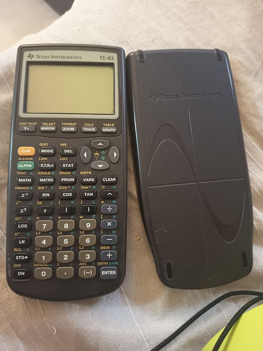 Calculadora texa TI-83