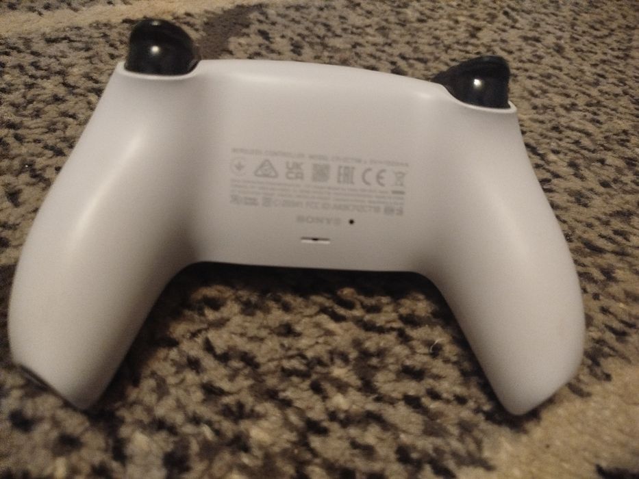 PS5 Slim 1TB z napędem + pad + dysk 2TB + 10 gier – IDEALNY STAN OKAZ