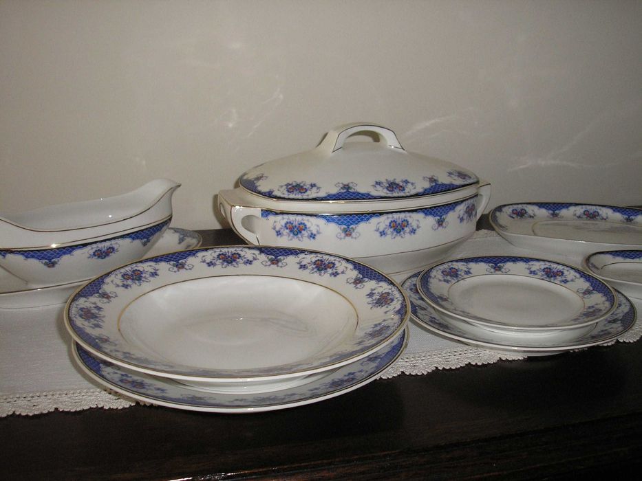 Serviço de jantar centenário de porcelana Coimbra (original 1920)