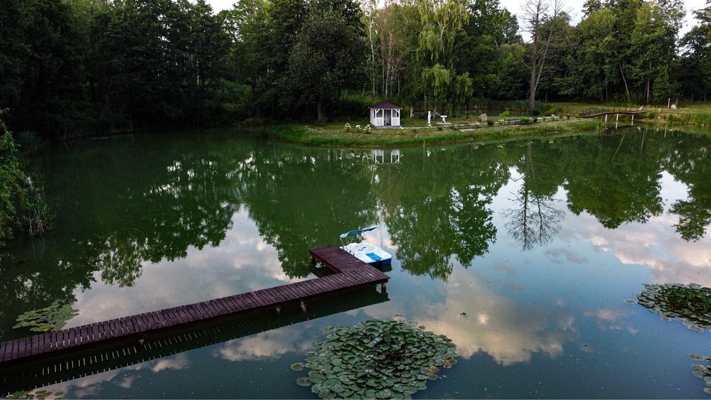 Domki letniskowe nad stawami / MARIANKOWO