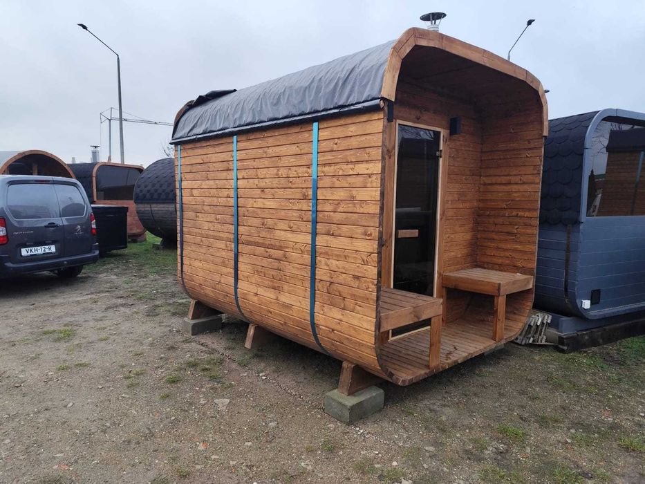 Sauna ogrodowa z piecem opalanym drewnem panorama kwadratowa 1-8 osób