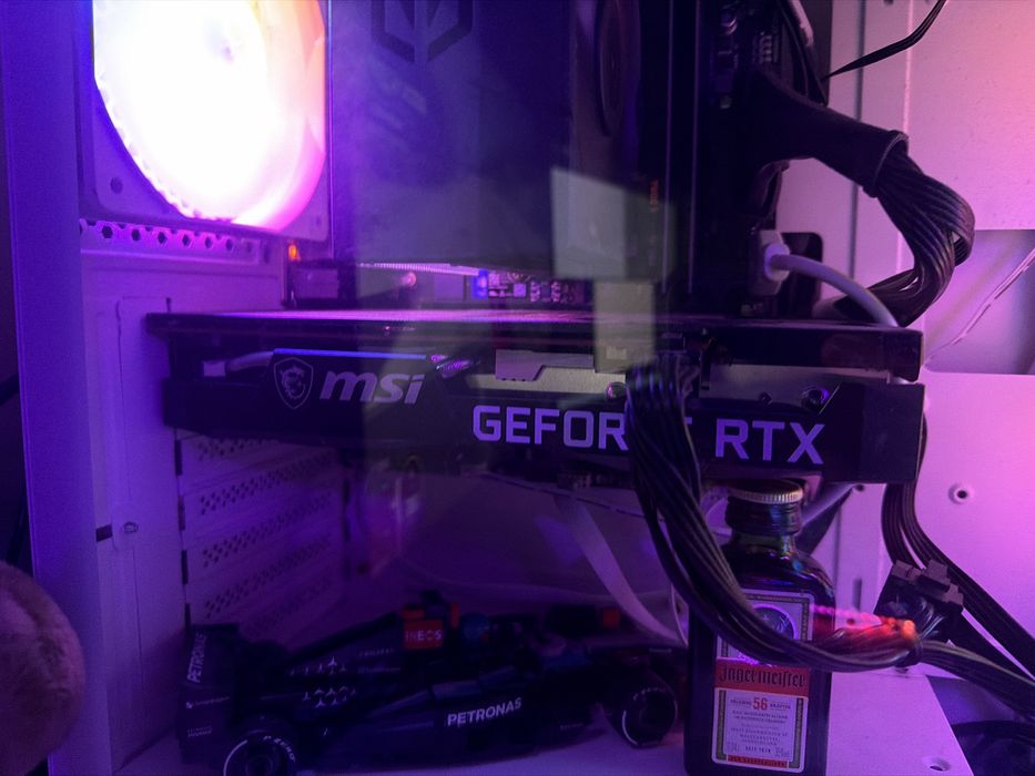 Sprzedam kartę graficzną MSI GeForce RTX 3060 Ti 8 GB GDDR6
