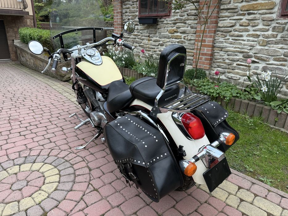 Honda Shadow VT750 C2