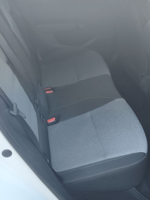 Renault Clio bifual com apenas 33500 km