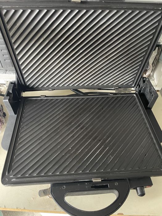 Sanduicheira e grill