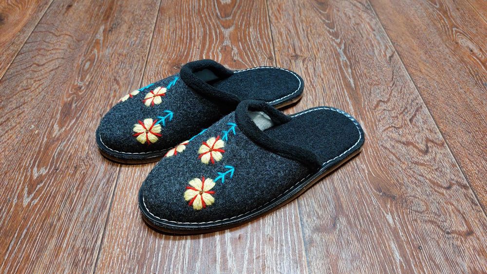 Pantofle filcowe damskie