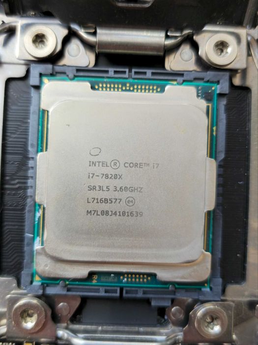 Процесор Intel Core i7-7820X LGA2066 X299 8 ядер 16 потоків