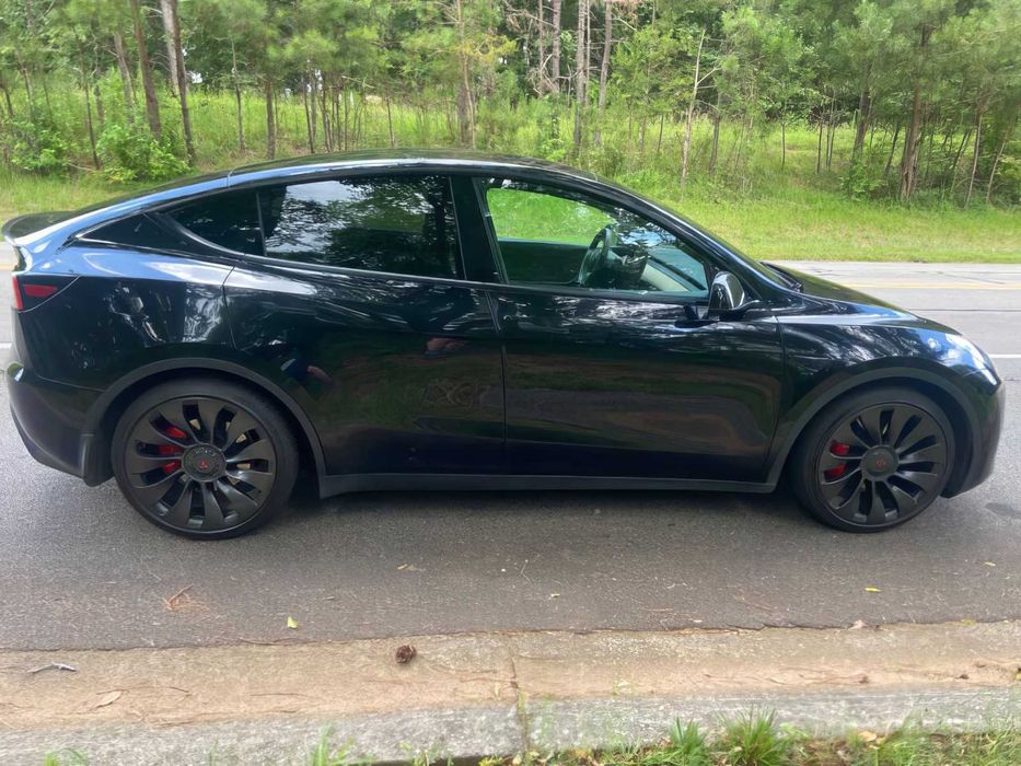 Tesla Model Y Performance      2022