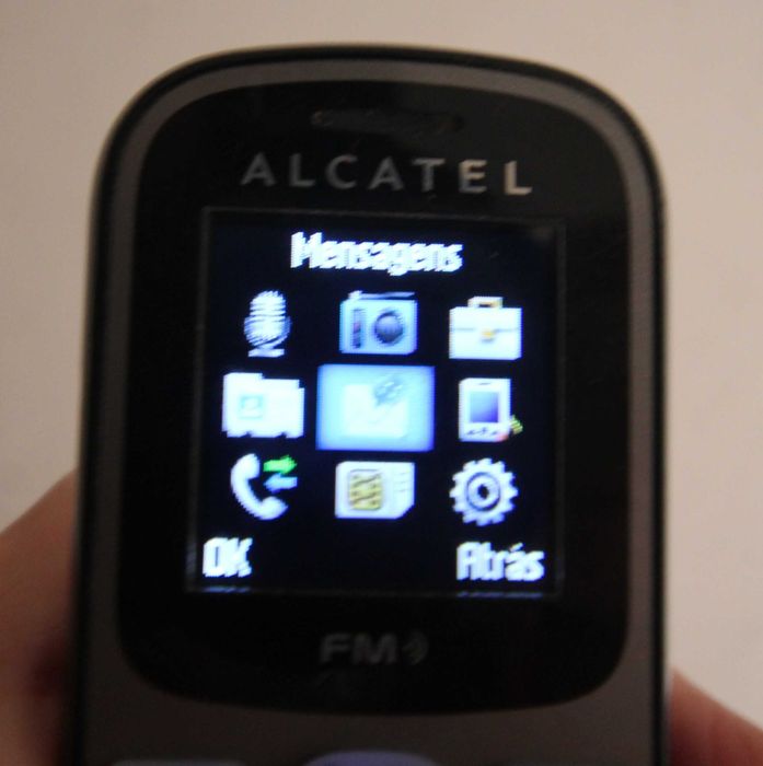 telemovel Alcatel OT-228 (Destrancado) Excelente Estado com Carregador