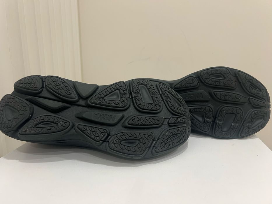 Кросівки Hoka Bondi 8