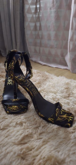 Sandálias Versace Couture