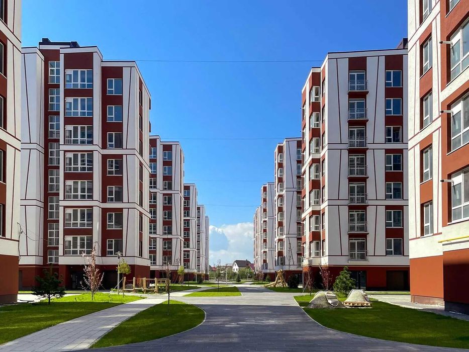 ТЕРМІНОВО! Видова двокімнатна квартира з ремонтом