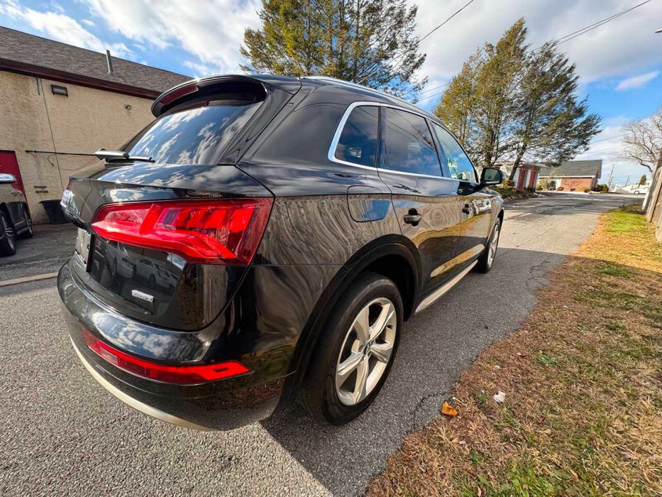 Audi Q5      2020