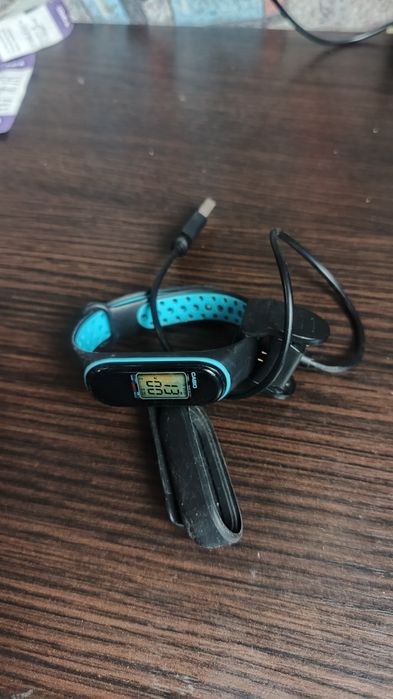Фитнес браслет Mi band 4 nfs