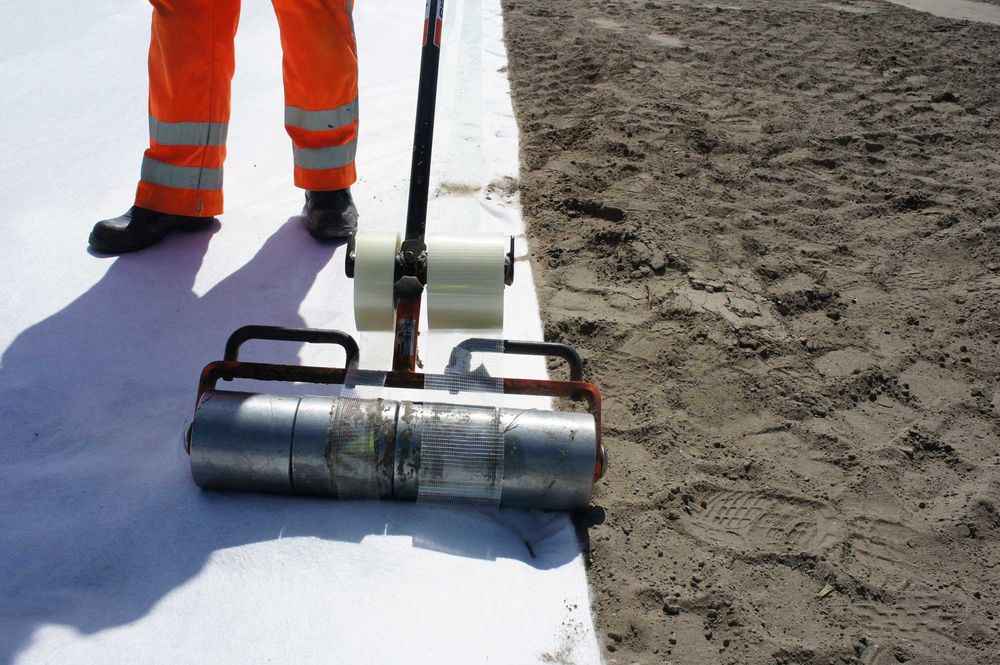 Geowłóknina na ujeżdzalnie, padok, lonżownik mata włóknina